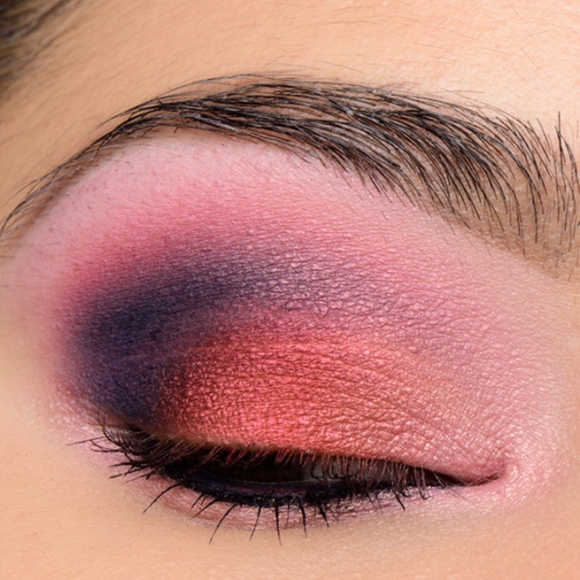 Coloured Raine "Lovelies" eyeshadow palette - Picture 6 of 8